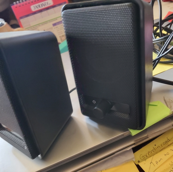 Amazon computer speakers - Picture 4 of 6